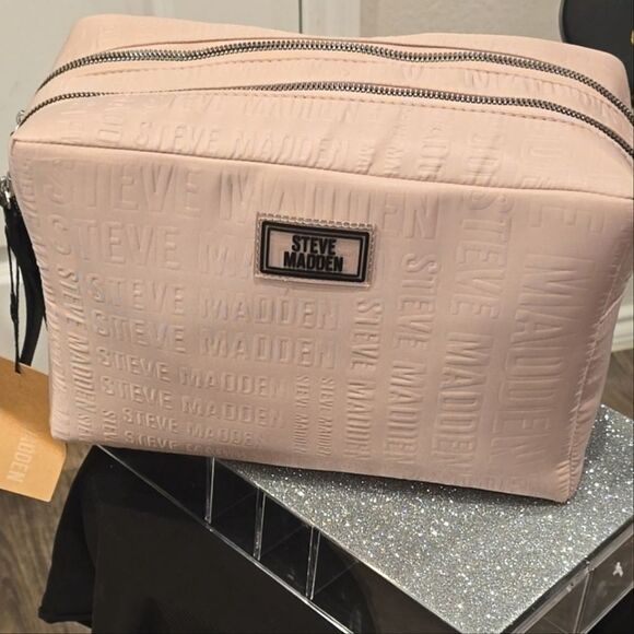 Steve Madden Embossed Logo Double Zip Nylon XL Cosmetic Bag- Blush - Picture 10 of 12